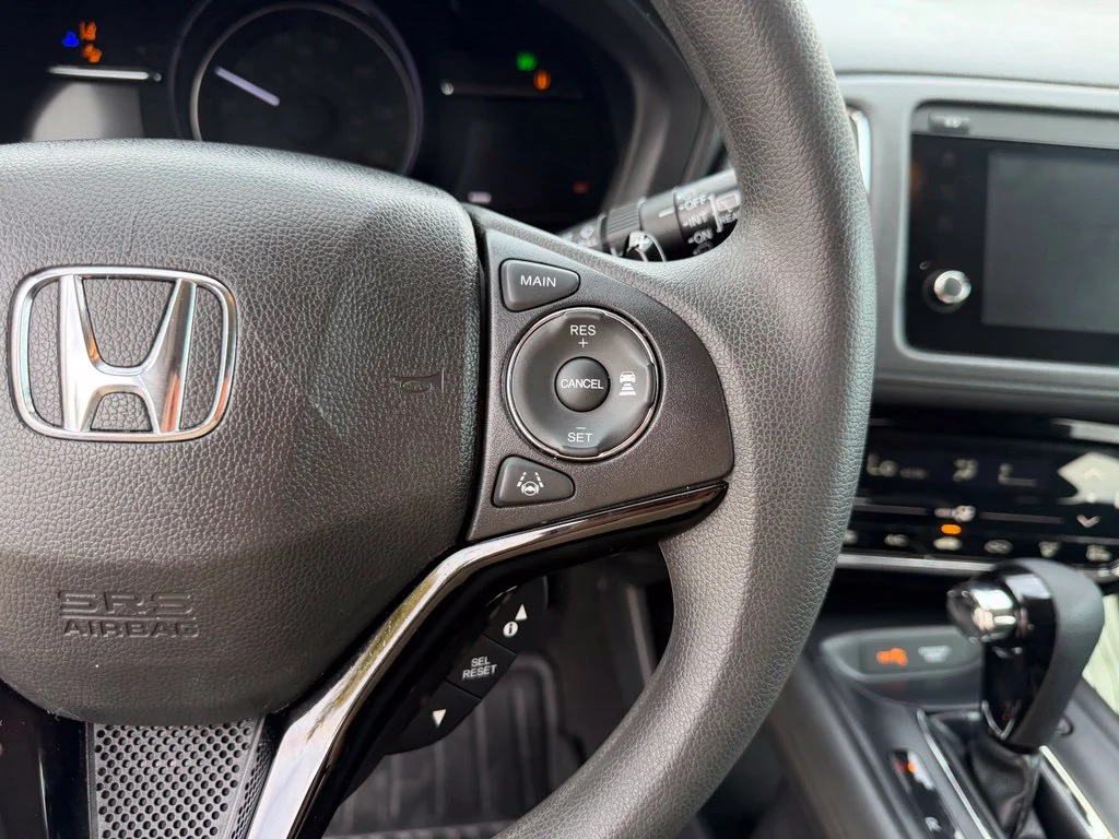 Used 2022 Platinum White Pearl Honda EX image 17