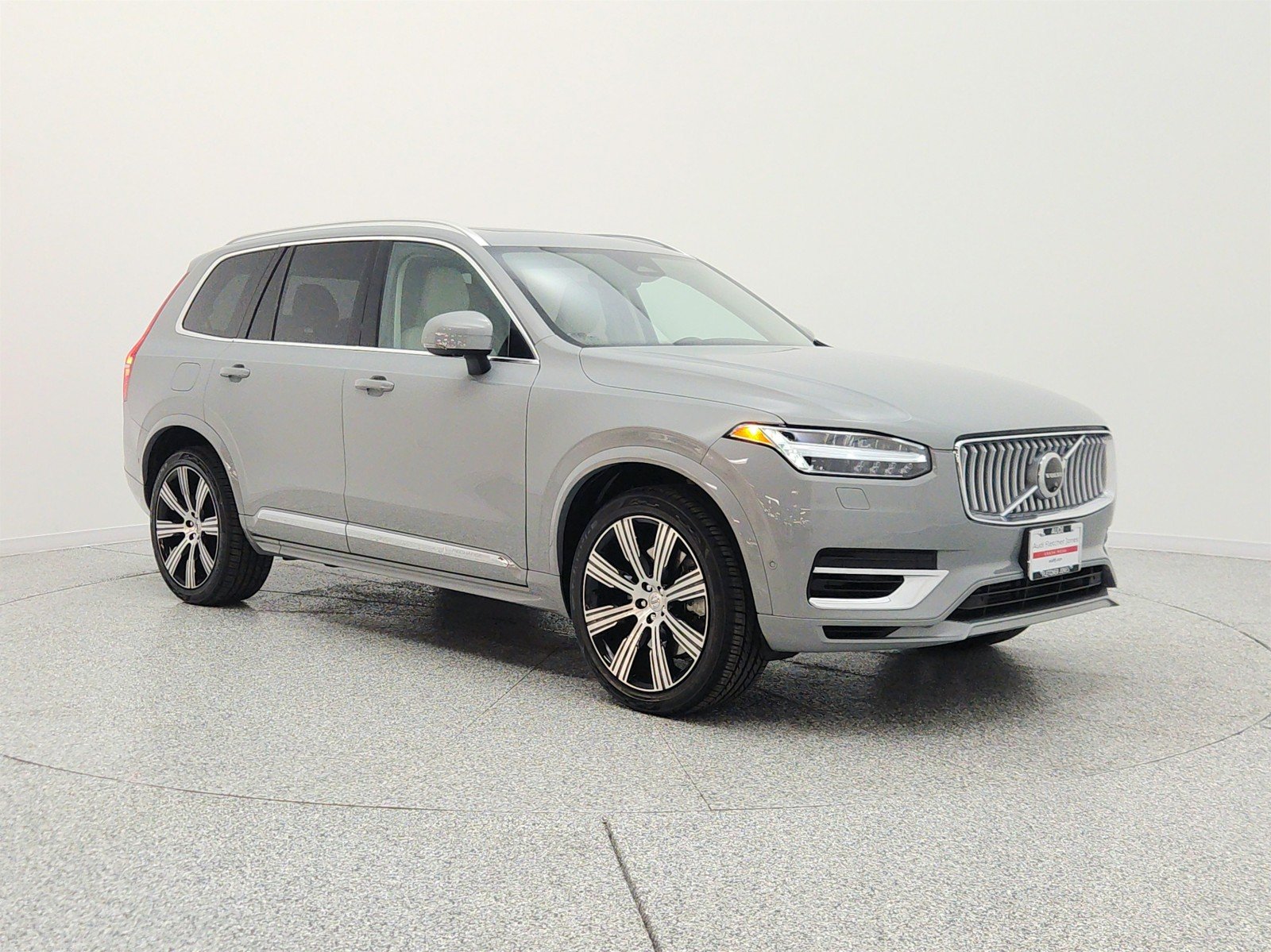 Used 2024 Vapour Grey Metallic Volvo T8 eAWD PHEV Plus 6P image 3