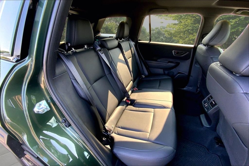 Used 2026 Green Subaru Premium image 25