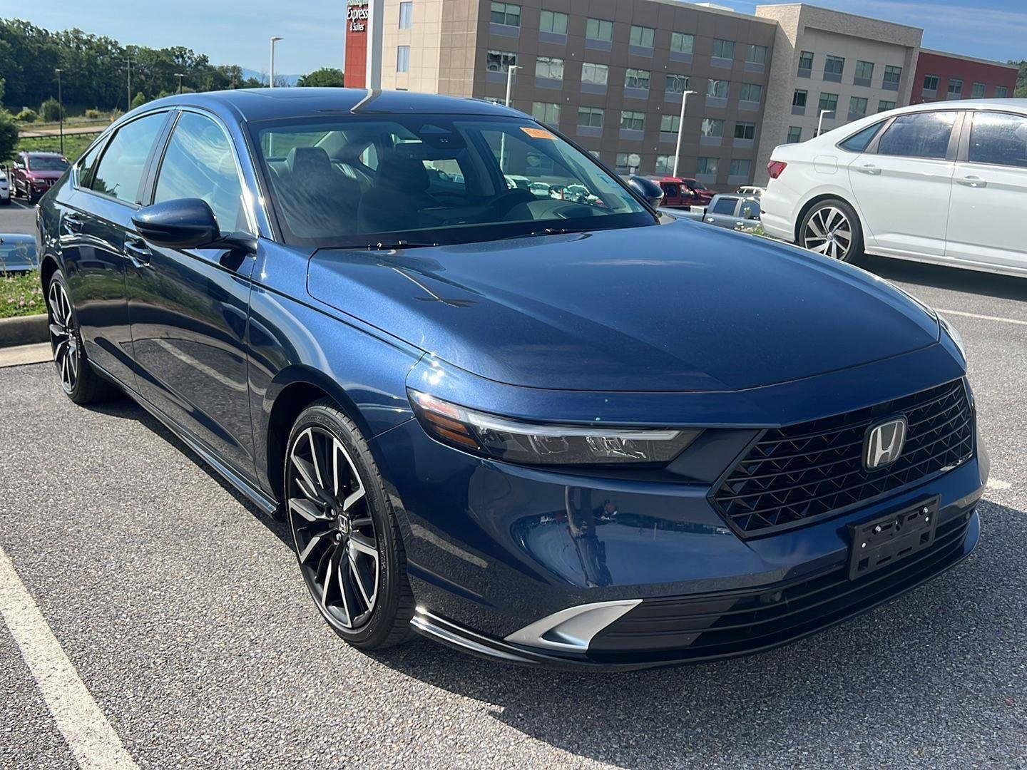Used 2024 Canyon River Blue Metallic Honda TOUR image 6