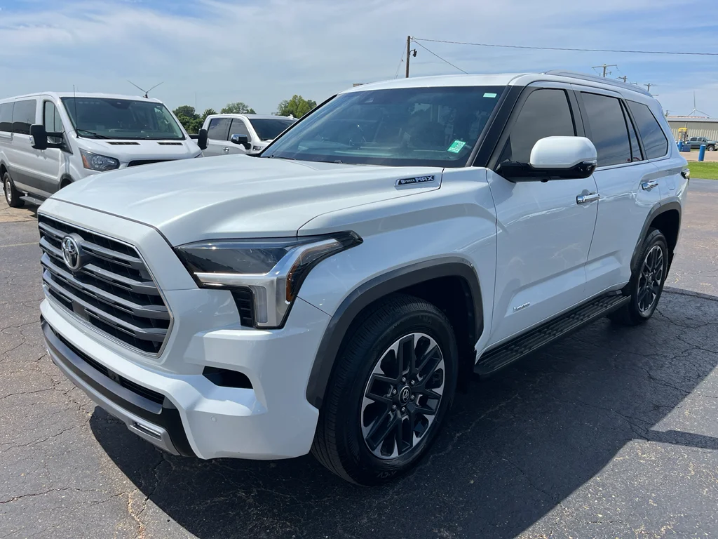 2026 Toyota Sequoia Limited 4WD i-FORCE MAX Hybrid's photo