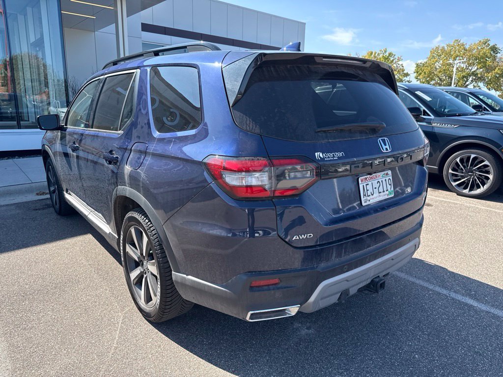 Used 2023  Honda Touring image 3