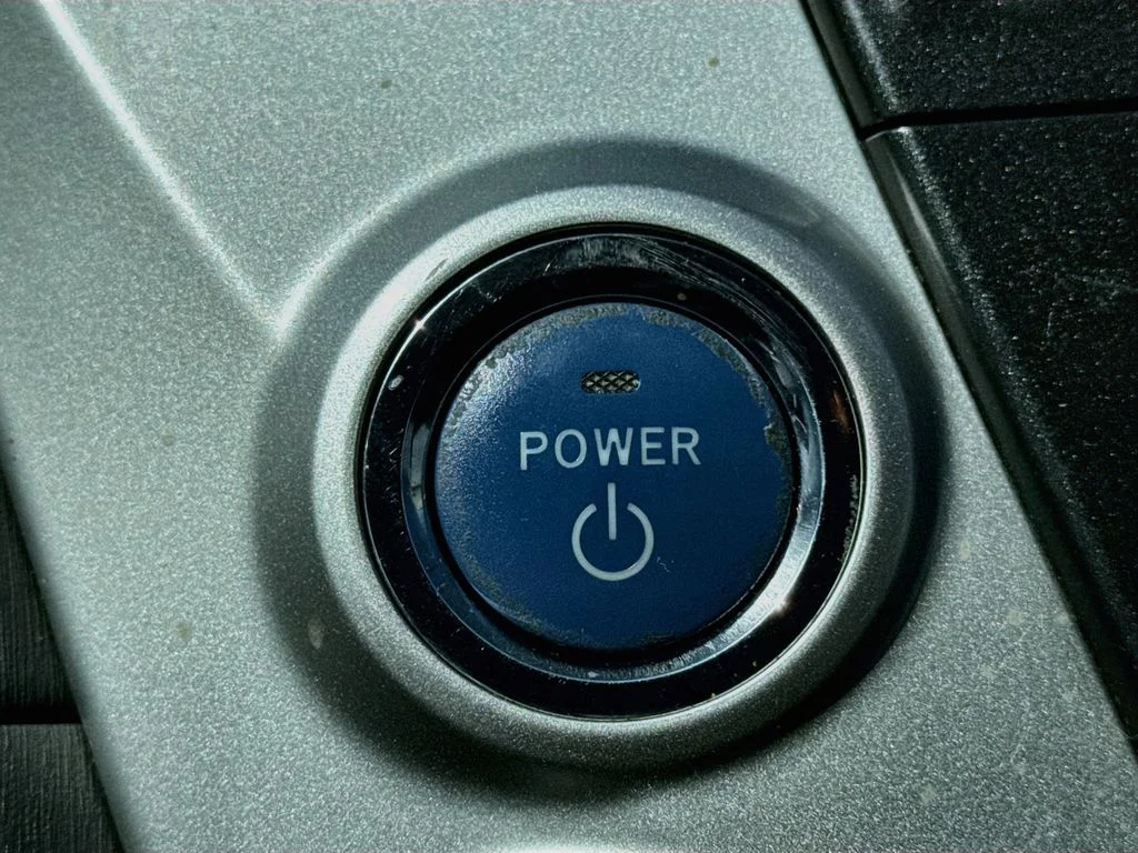 Used 2014 Gray Toyota Three image 18