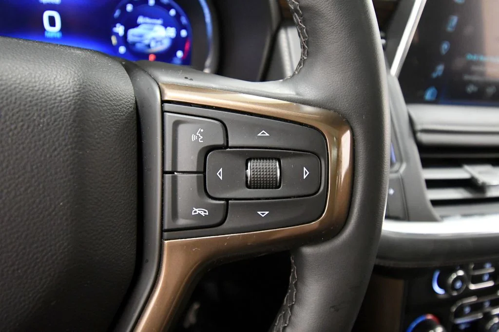 Used 2024  Chevrolet High Country image 22