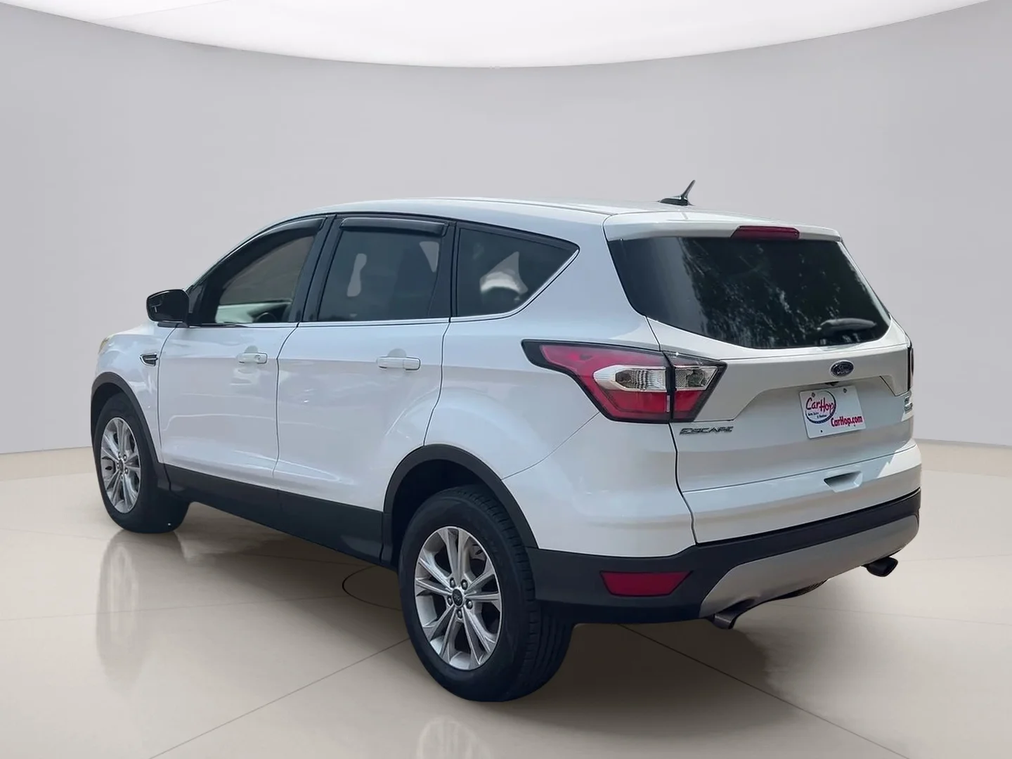 Used 2017 White Ford SE 4WD image 3