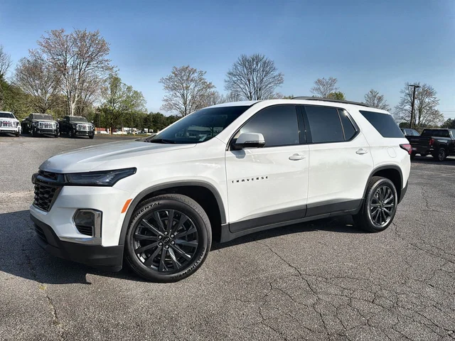 2023 Chevrolet Traverse RS