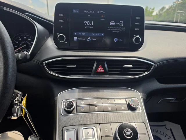Used 2021 Gray Hyundai SE image 18