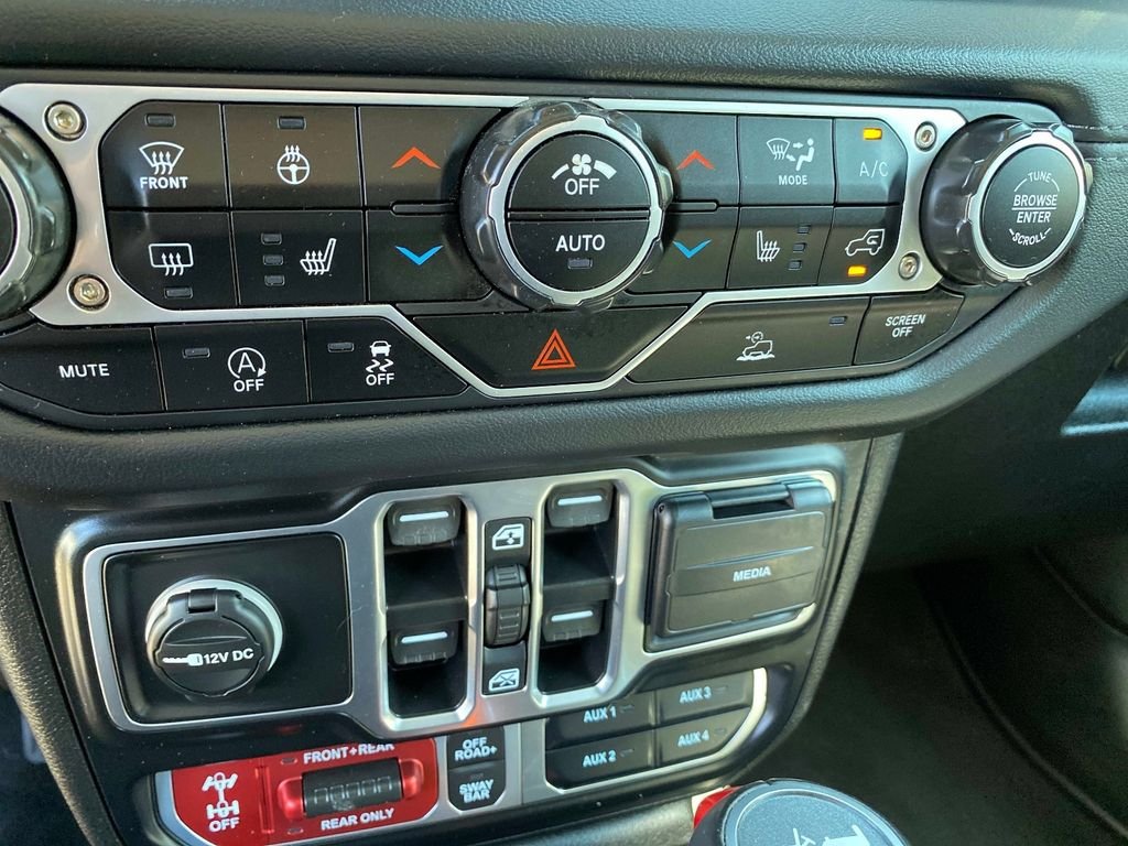 Used 2025 Gray Jeep Rubicon image 18