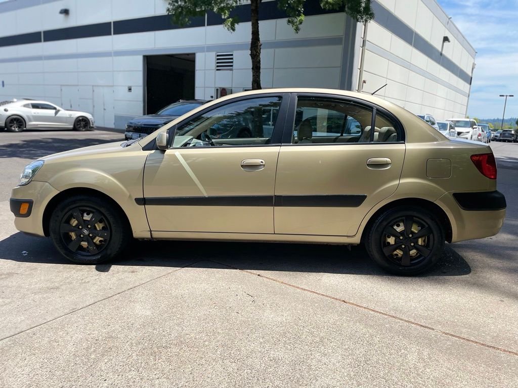 Used 2008 Cashmere / Beige Kia LX image 6