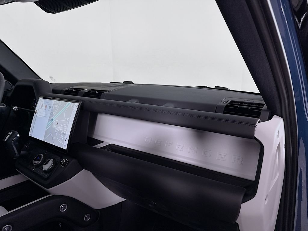 New 2026 Tasman Blue Land Rover S image 31