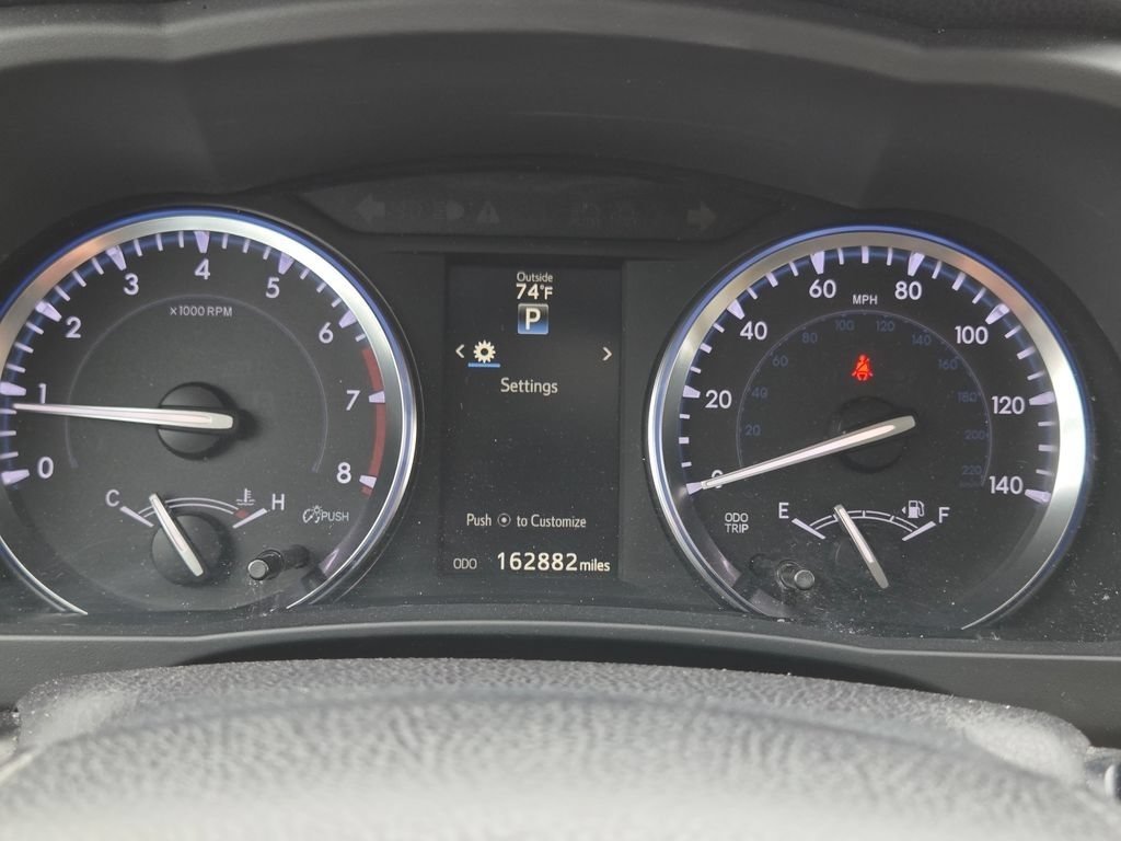 Used 2015 Ooh La La Rouge Mica Toyota XLE V6 image 35