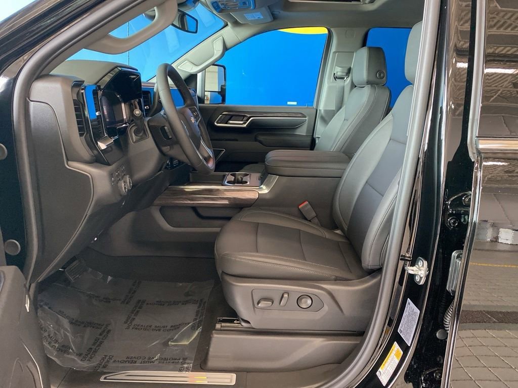 2026 Chevrolet Silverado 3500 HD LTZ - Photo 12