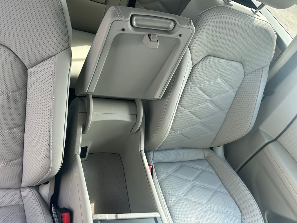 New 2026 Silver Volkswagen SE w/Technology image 37