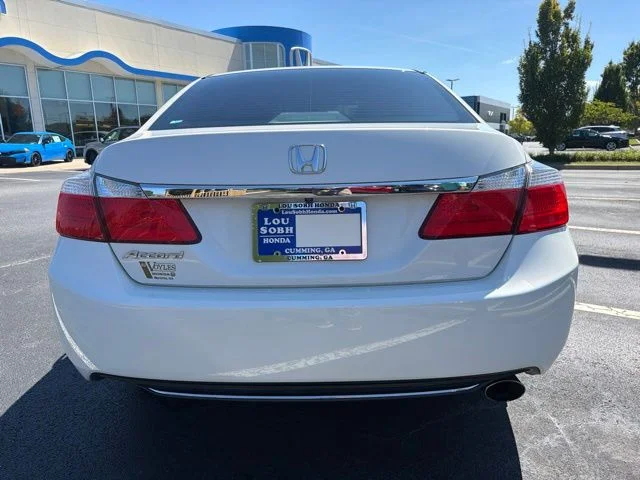 Used 2015 White Orchid Pearl Honda LX image 7
