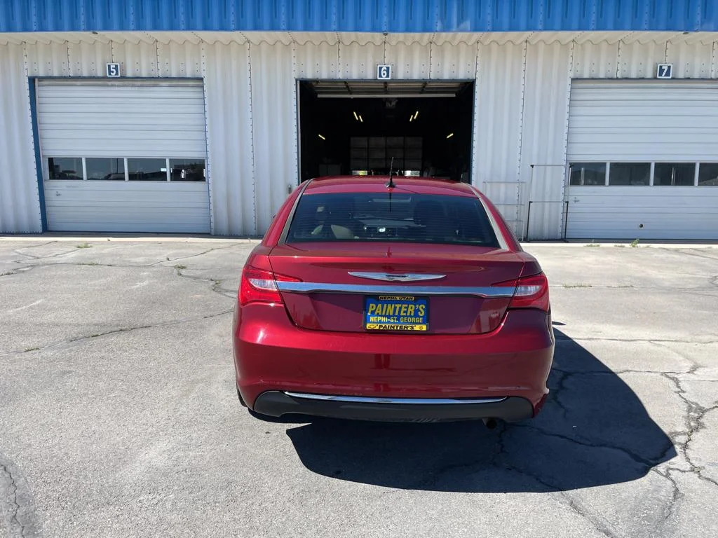 2011 Chrysler 200 Touring - Photo 6