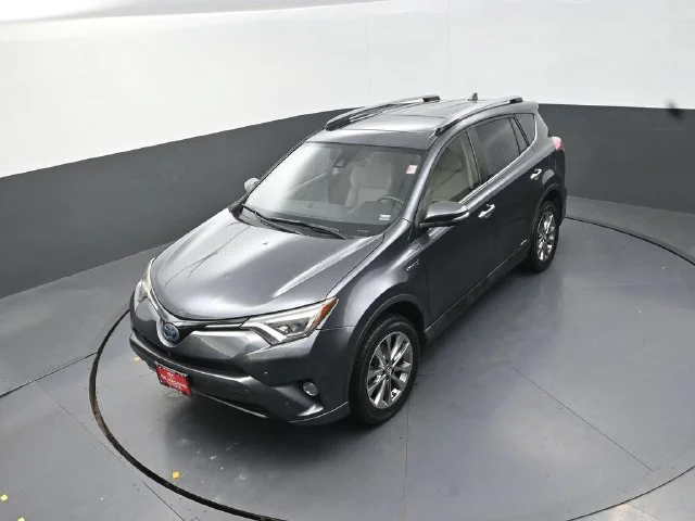 Used 2018 Gray Toyota Limited image 25