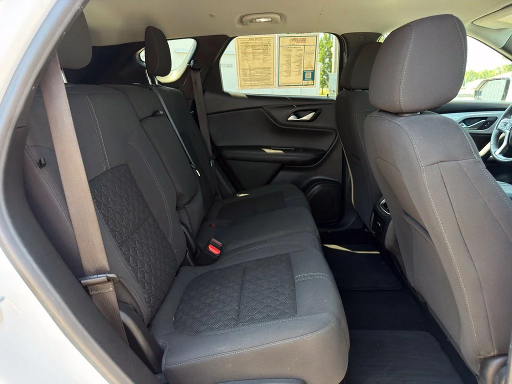 Used 2021 White Chevrolet LT image 28