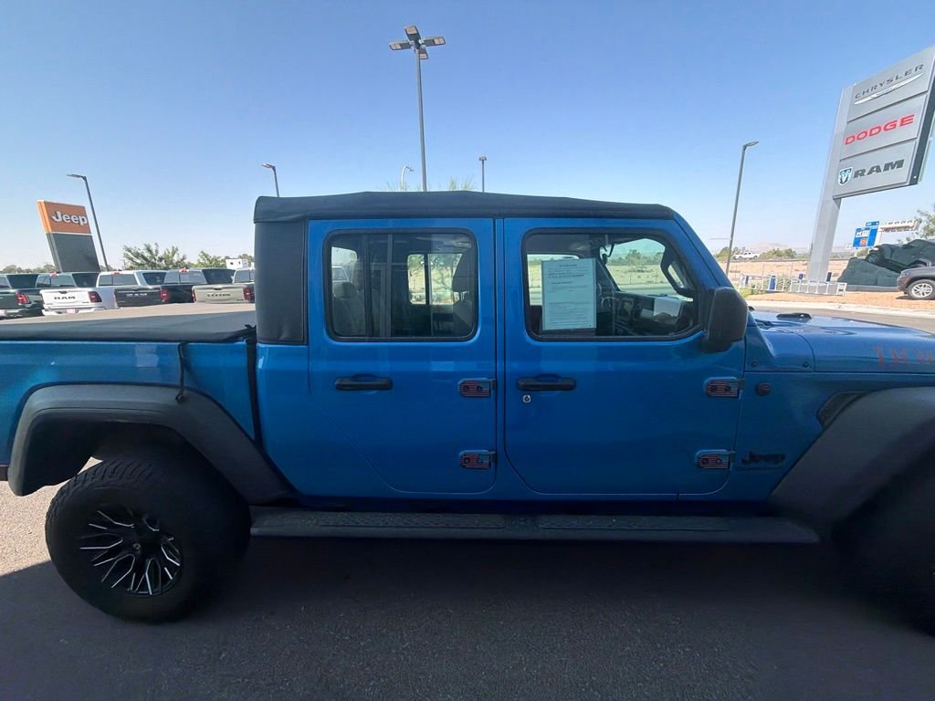 Used 2022 Blue Jeep Sport image 8