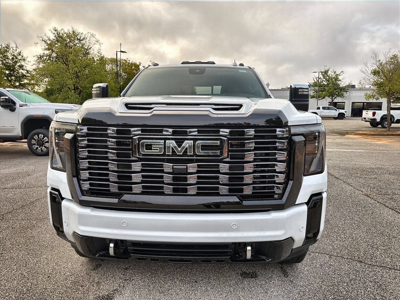 2026 GMC Sierra 2500HD Denali Ultimate - Photo 3