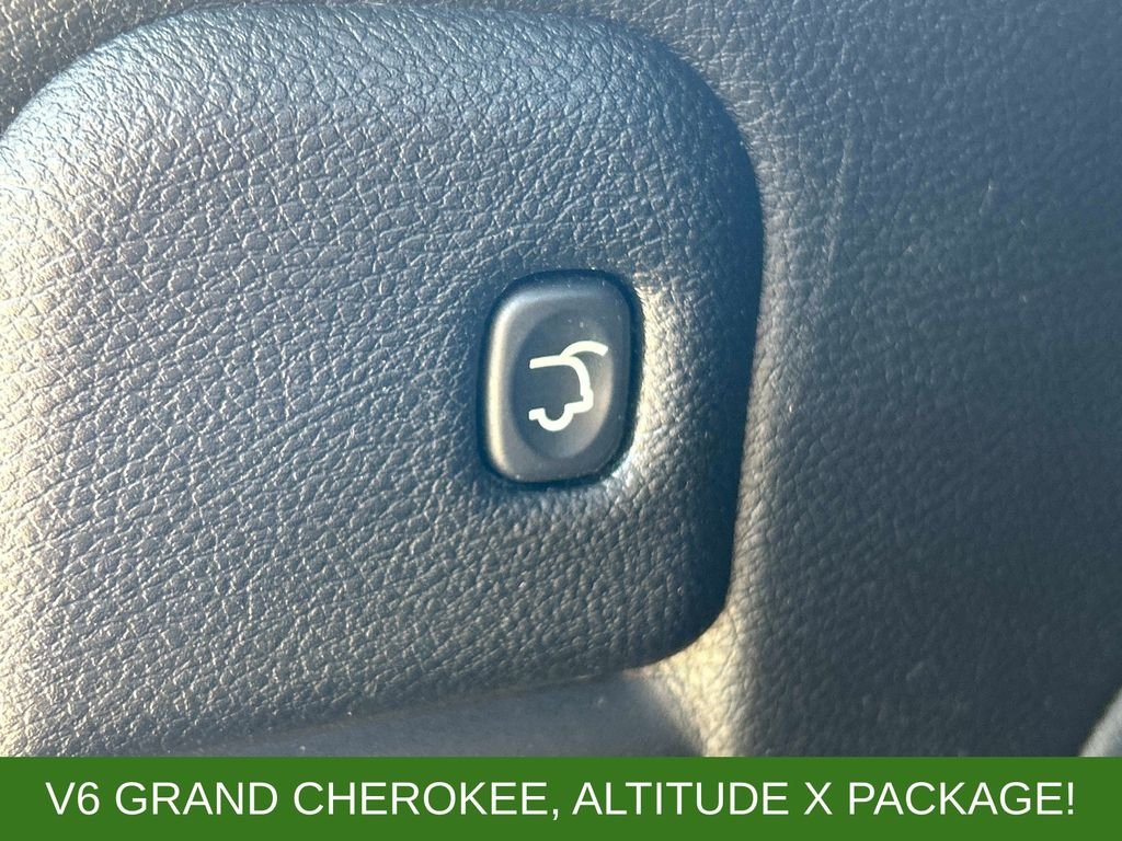 Used 2021 Black Jeep Laredo X image 12