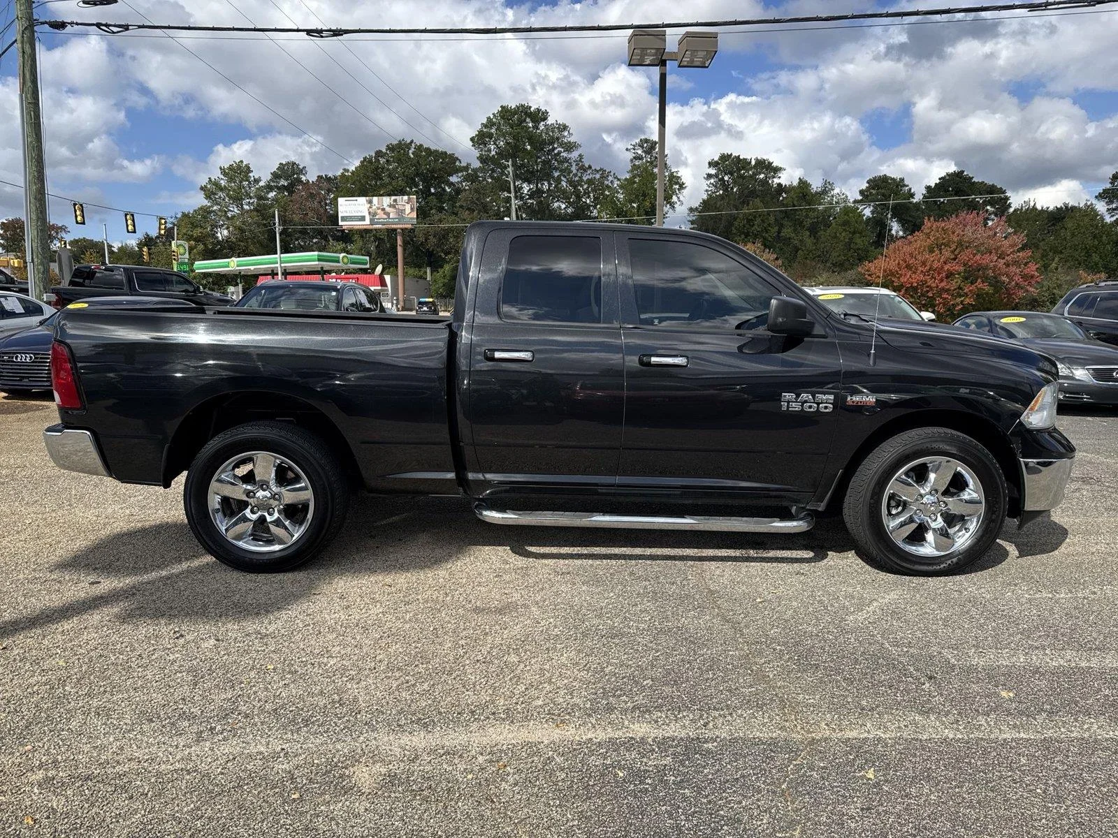 Used 2016 Brilliant Black Crystal Pearlcoat Ram Big Horn image 21