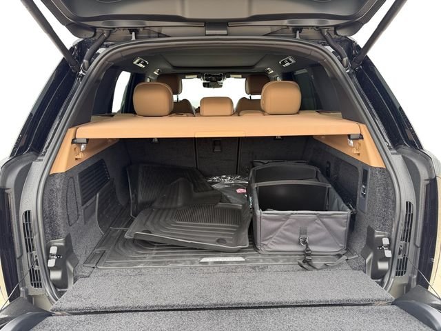 New 2026 Santorini Black Land Rover SE image 18