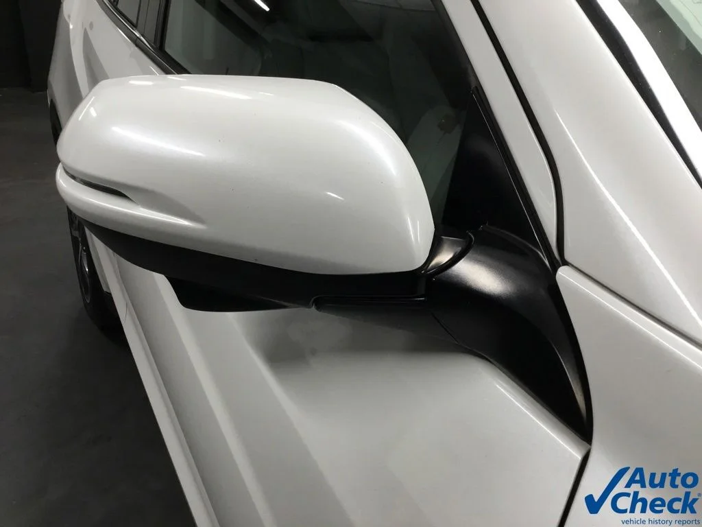 Used 2021 White Honda EX-L image 16
