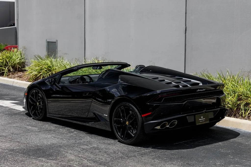 Used 2016 Black Lamborghini LP610-4S image 3