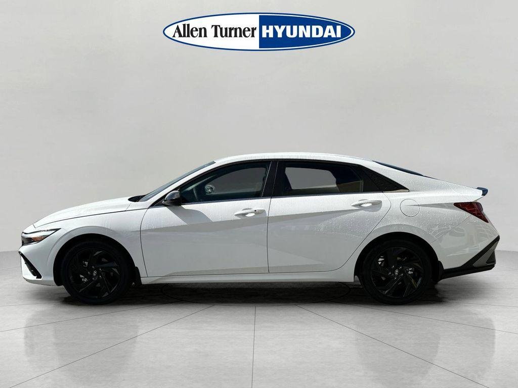 New 2026 Serenity White Hyundai SEL Sport Premium image 4