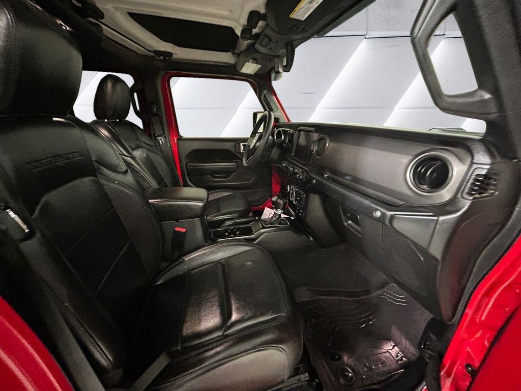 Used 2023 Red Jeep Texas Trail image 13