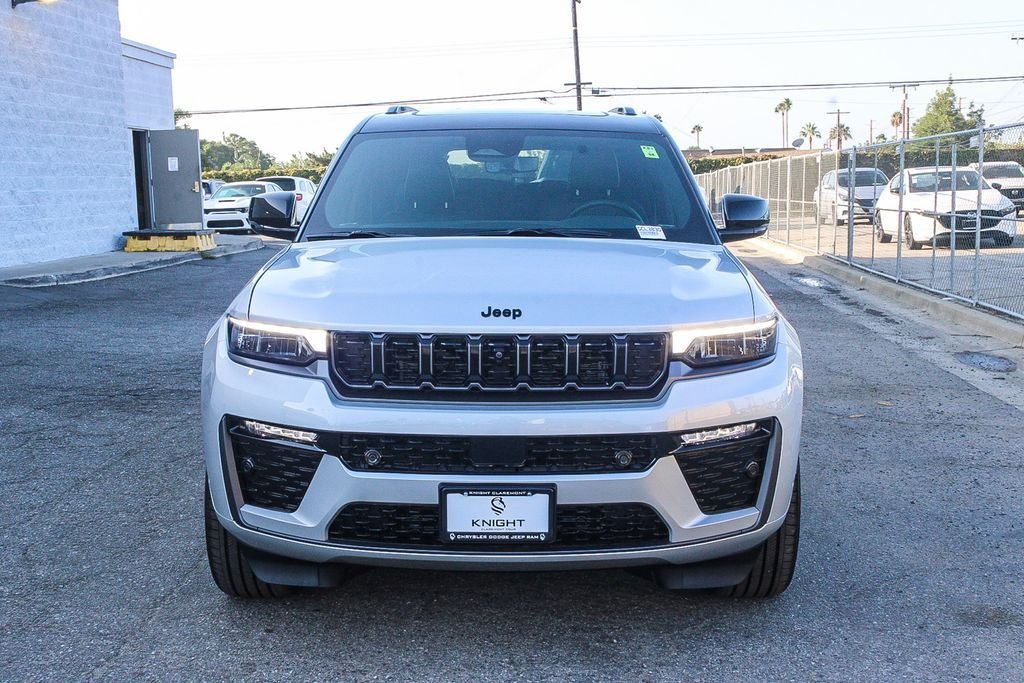 New 2026 Silver Jeep Summit image 3