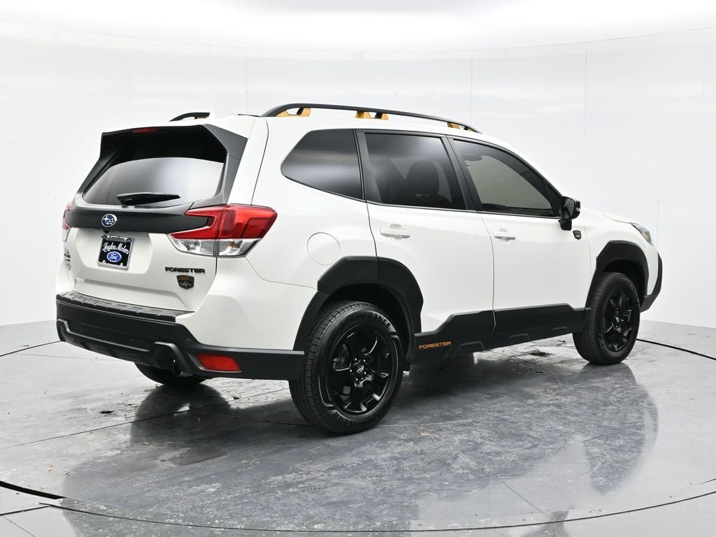 Used 2023 Crystal White Pearl Subaru Wilderness image 5
