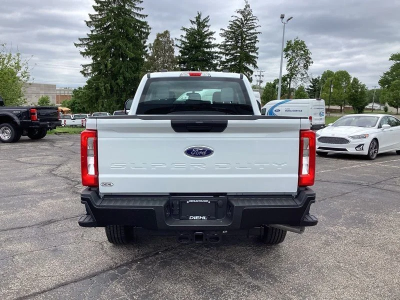 2026 Ford F-350 Super Duty XL - Photo 6