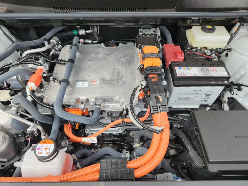 2026 Toyota C-HR SE - Photo 23