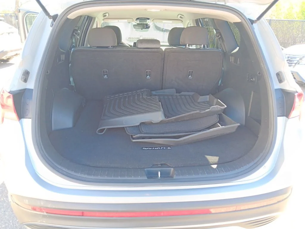 Used 2022 Shimmering Silver Hyundai SEL image 31