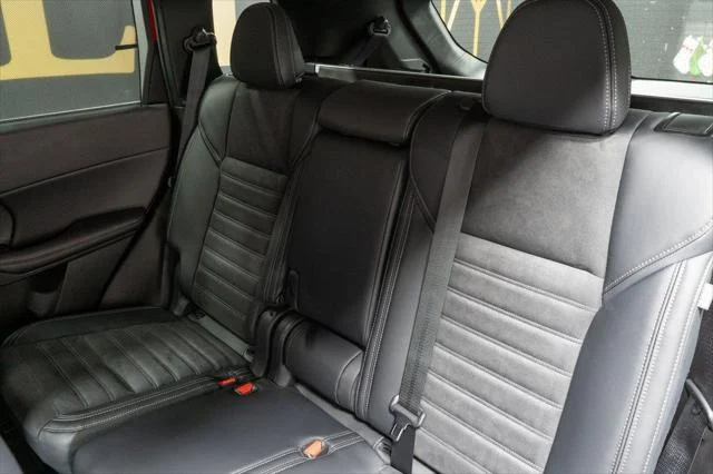2025 Mitsubishi Outlander Plug-in Hybrid SE - Photo 21