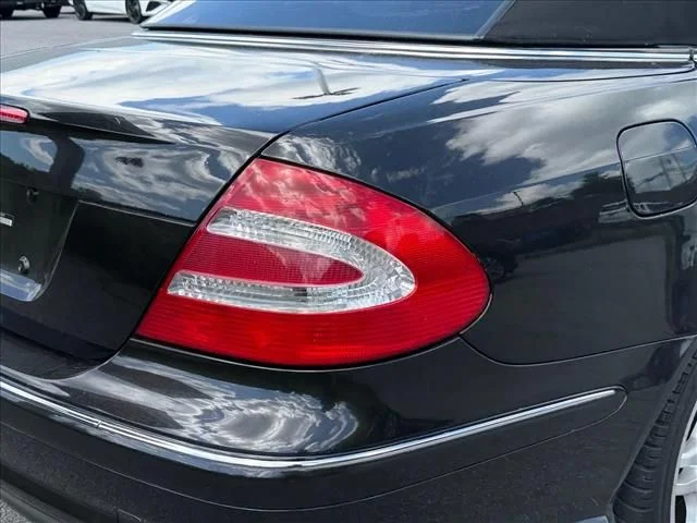 Used 2004 Black Mercedes-Benz CLK 500 image 15
