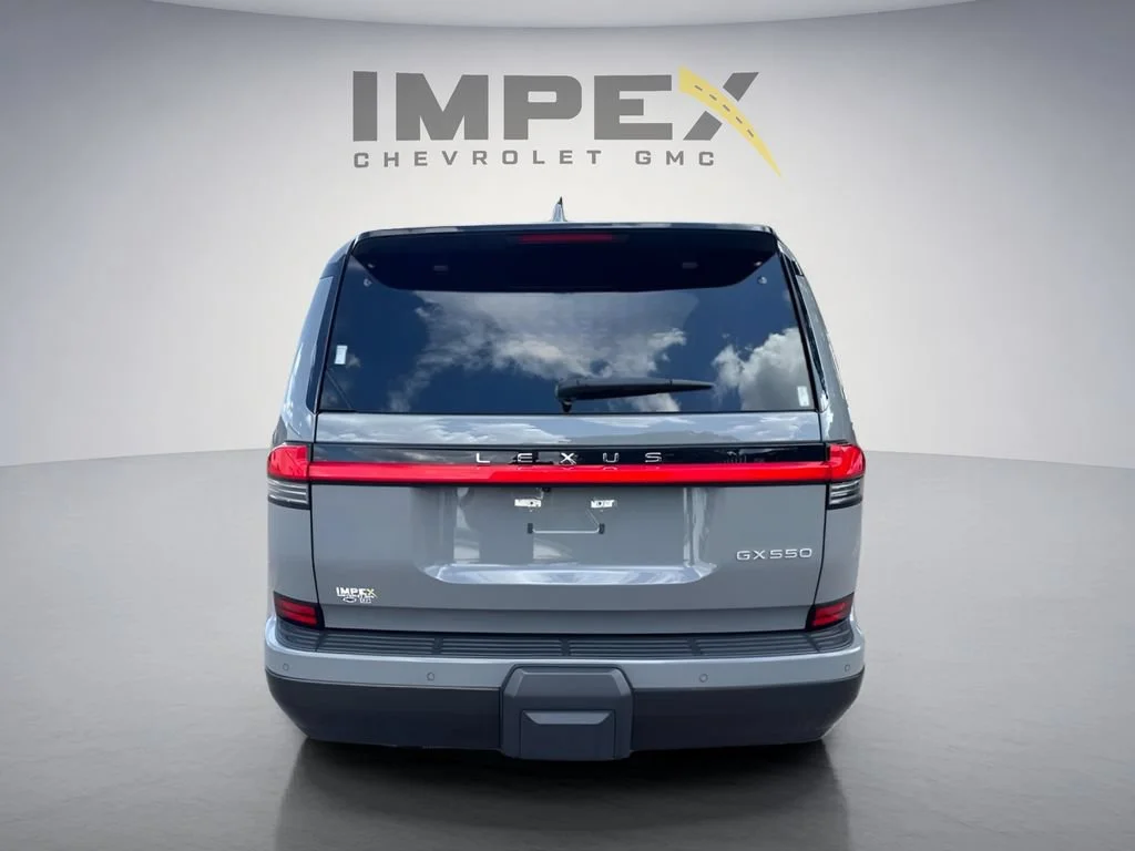 Used 2024  Lexus GX 550 Luxury image 4