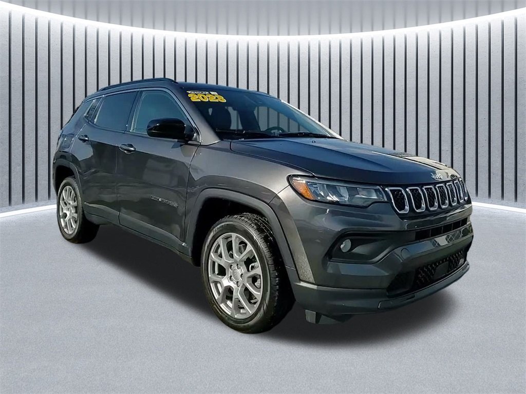 2023 Jeep Compass Latitude Lux