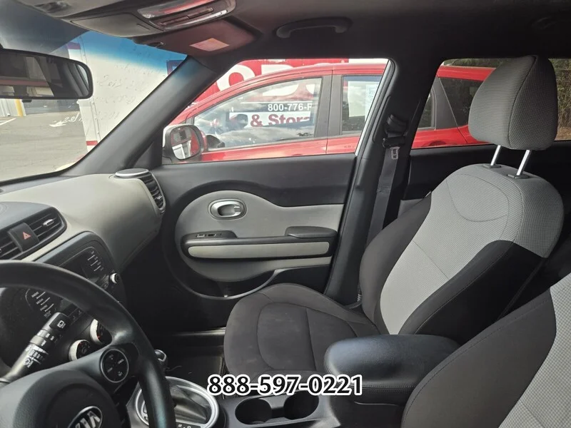 Used 2016 Clear White KIA BASE image 3