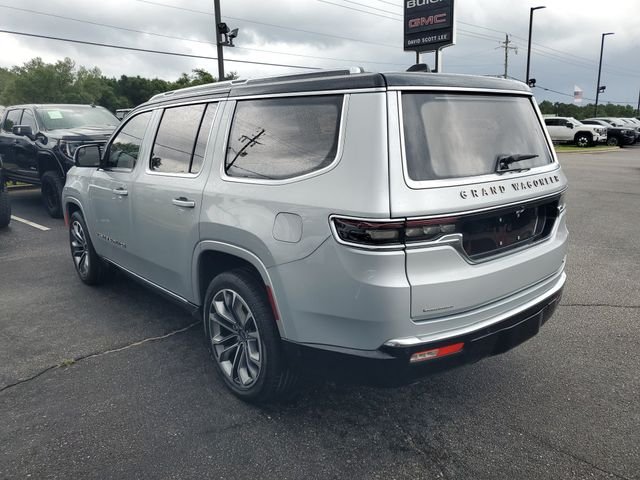 Used 2022 Silver Jeep Series III image 3