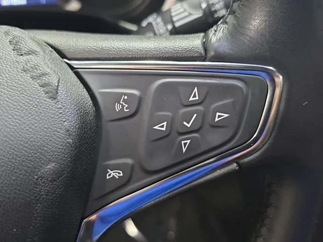 Used 2021 MOSAIC BLACK METALLIC Chevrolet LT image 20