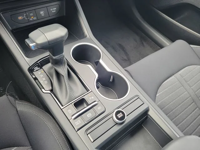 New 2026 Snow White Pearl Kia LXS FWD image 23