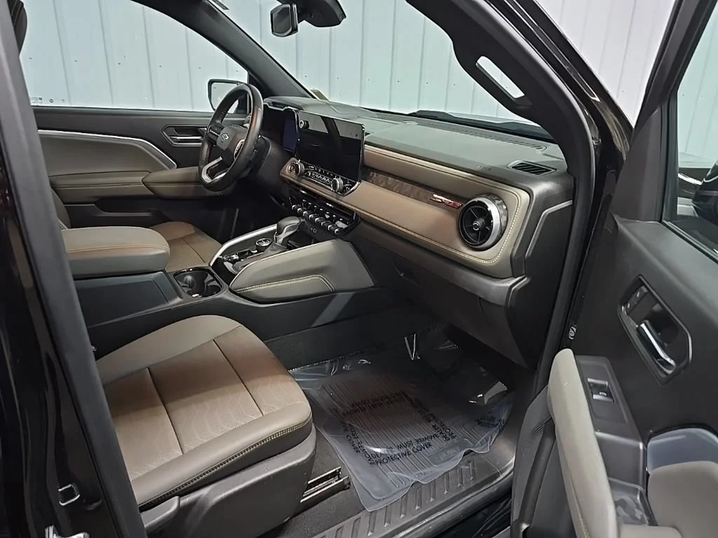 Used 2024 Black Chevrolet ZR2 image 18