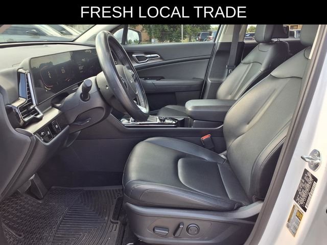 Used 2025 White Kia EX image 17