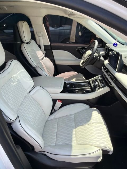 Used 2024 White Lincoln Black Label image 12