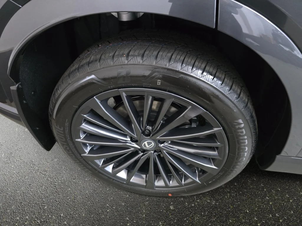 New 2026 Cloudburst Gray Lexus PREMIUM image 29