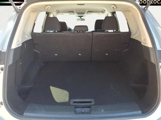 Used 2024  Nissan SV image 26