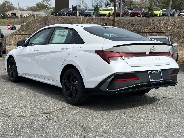 Used 2026 White Hyundai SEL Sport image 30