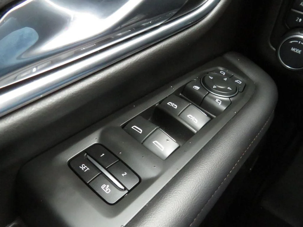 Used 2021 Black Chevrolet High Country image 32